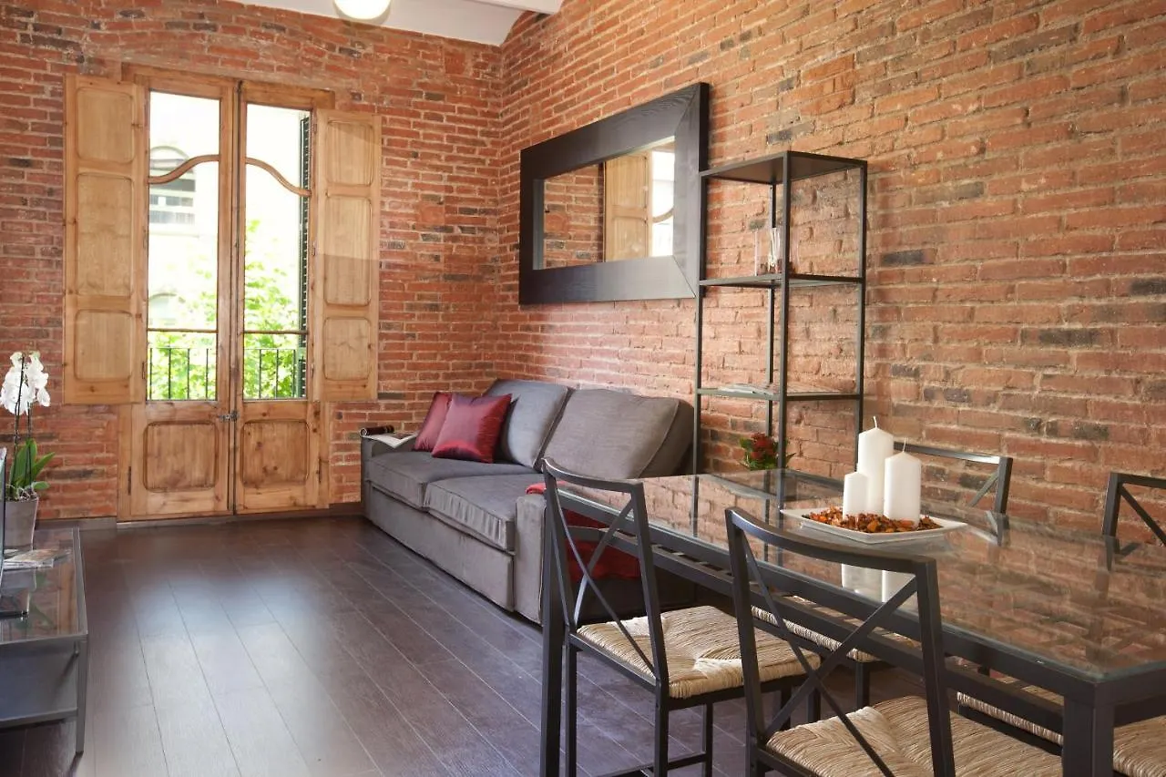 Family Apartment Near Sagrada Familia برشلونة